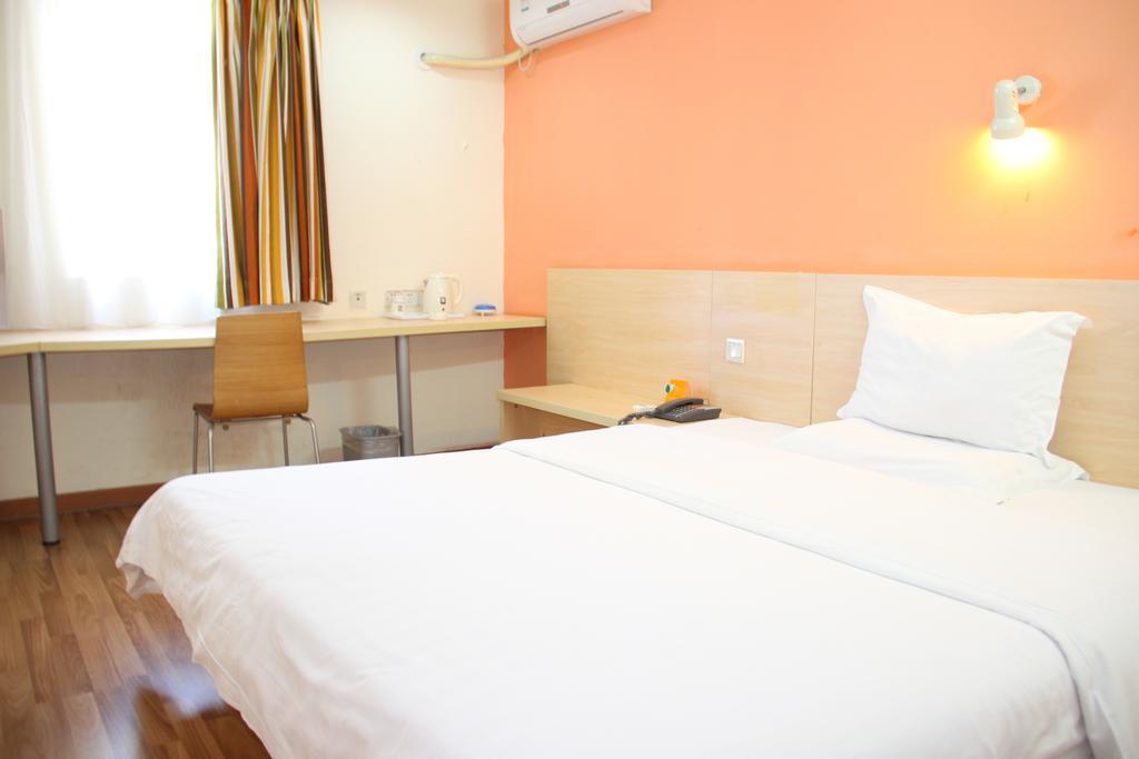 7Days Inn Guangzhou Longkou East Exterior photo