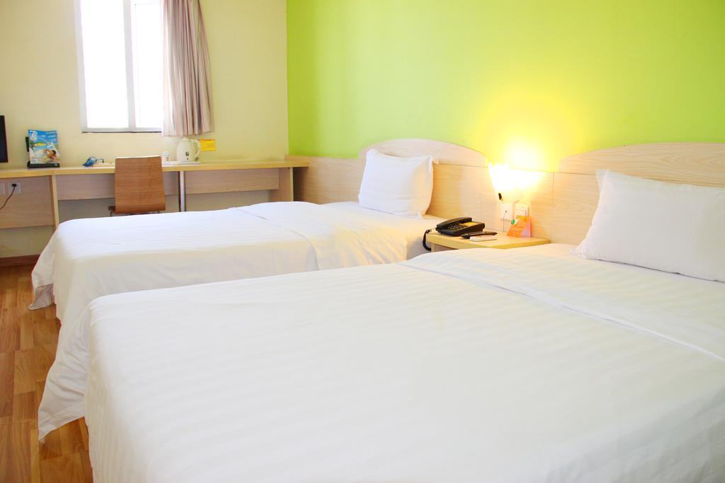 7Days Inn Guangzhou Longkou East Room photo