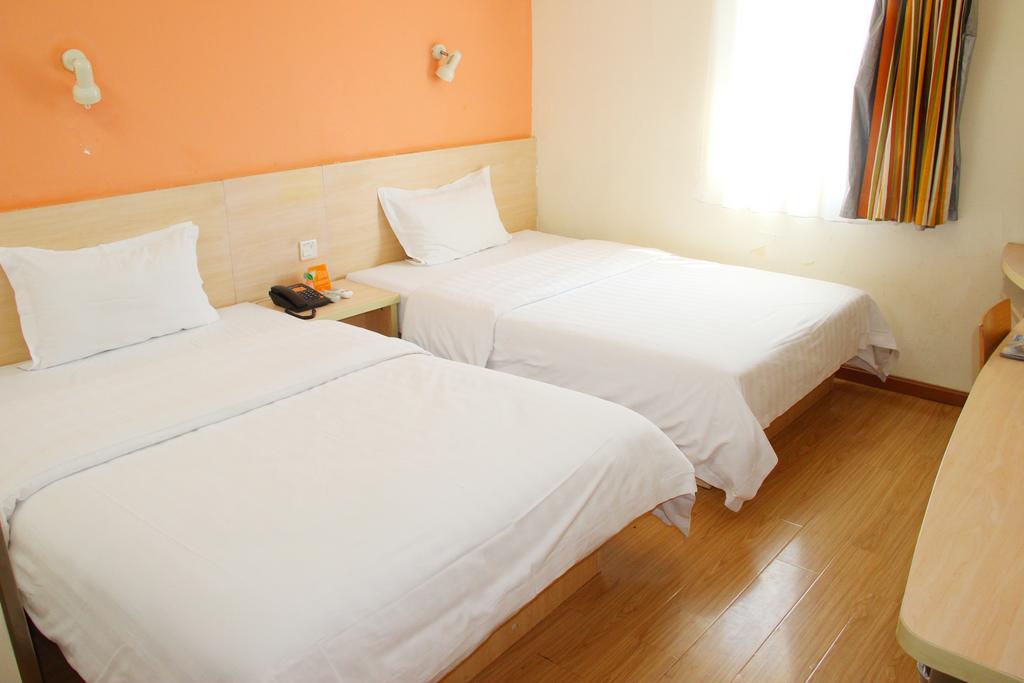 7Days Inn Guangzhou Longkou East Exterior photo